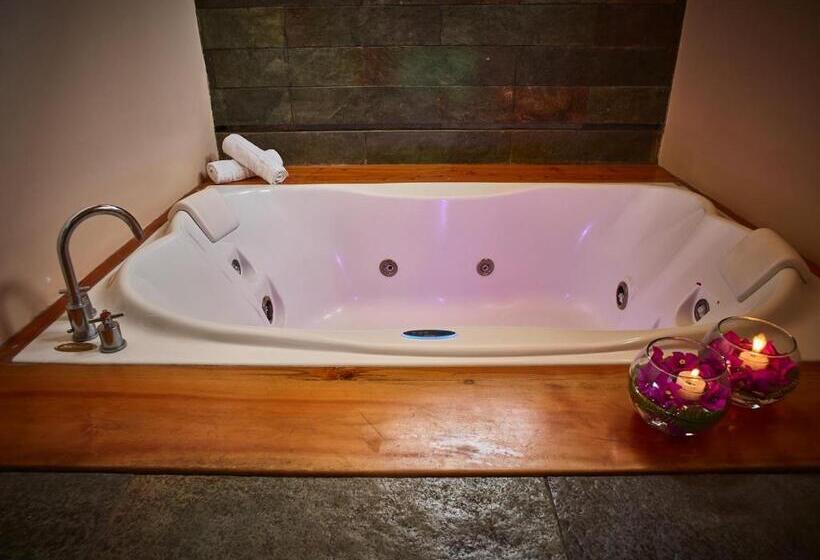 Общежитие Hosteria Cabanas Del Lago