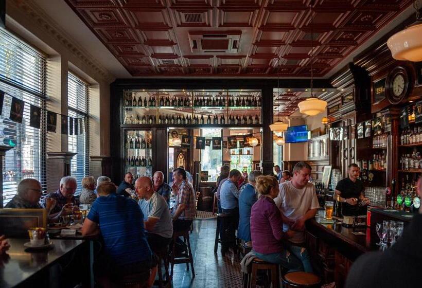 旅馆 Thirteen On The Green   Eyre Square