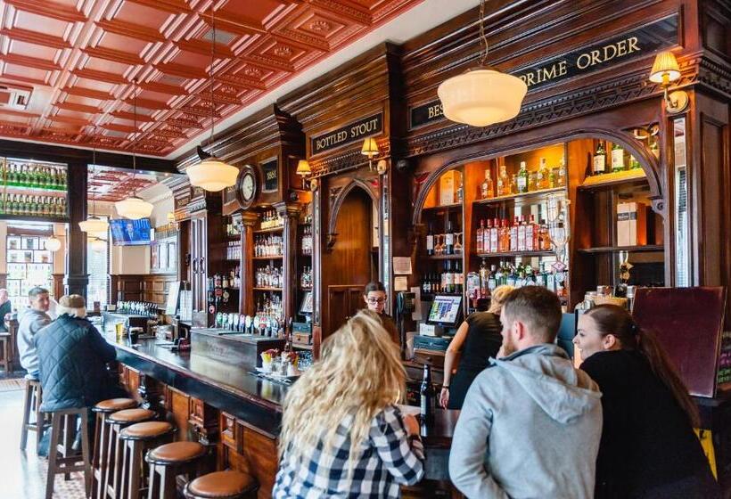 旅馆 Thirteen On The Green   Eyre Square