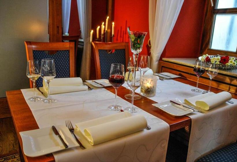 ユースホステル Weingasthof Zum Weißen Roß