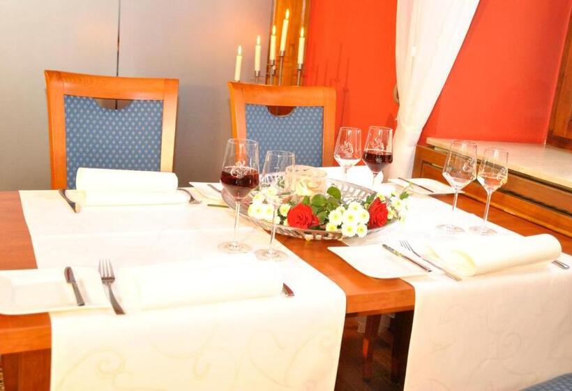 ユースホステル Weingasthof Zum Weißen Roß