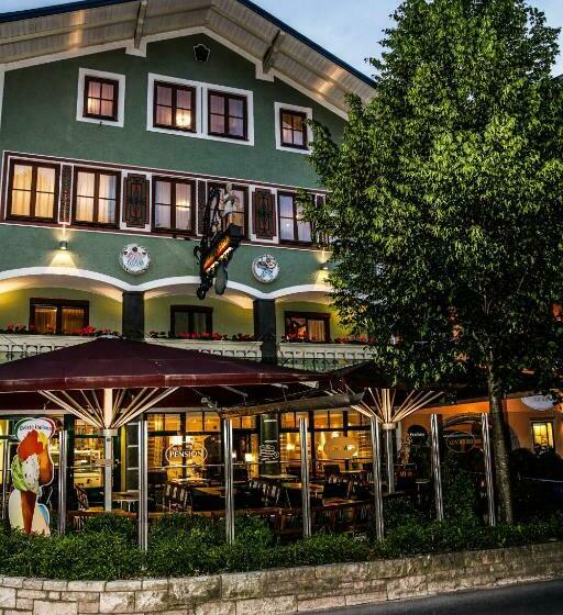 مبيت وإفطار Pension Café Maier