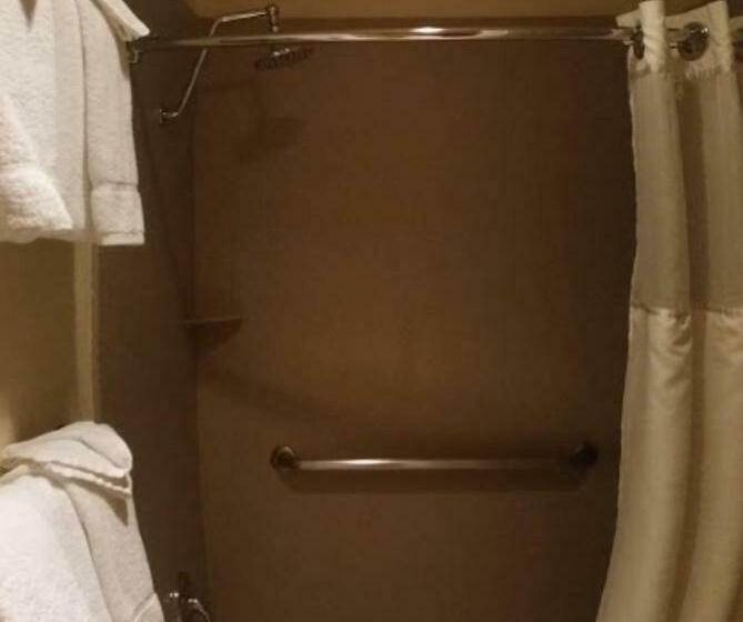 Getaways At The Lodge At Kingsbury Crossing