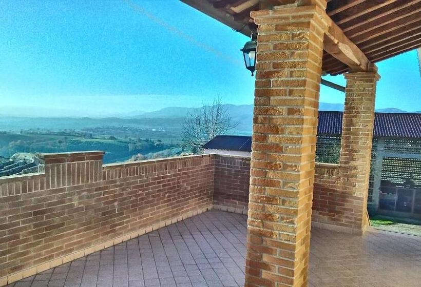 Отель Agriturismo La Rosa Montefalco