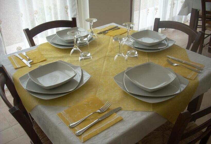 Отель Agriturismo La Rosa Montefalco