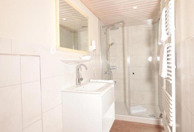 فندق Landhaus Bromm