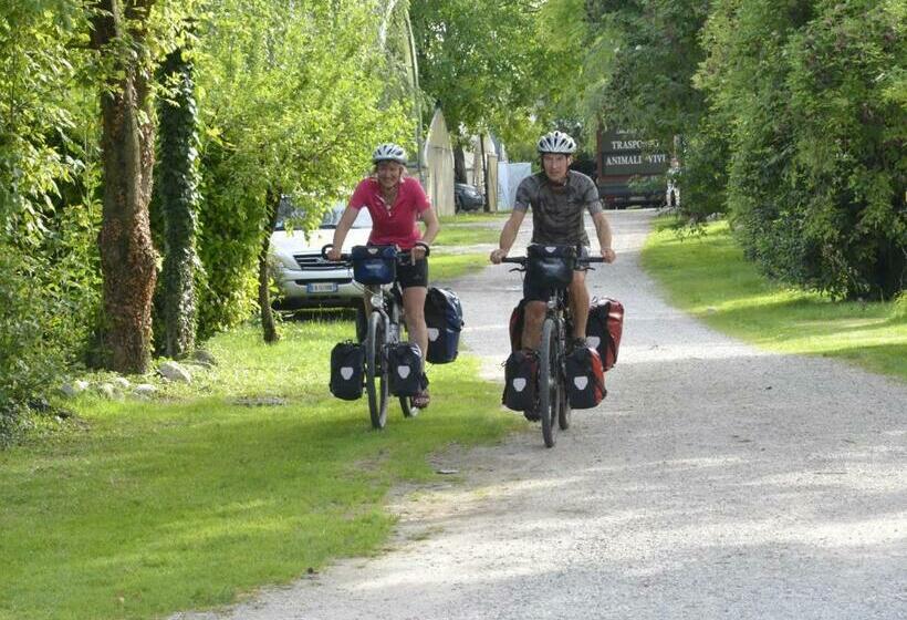 ホテル Lataria Dei Magredi