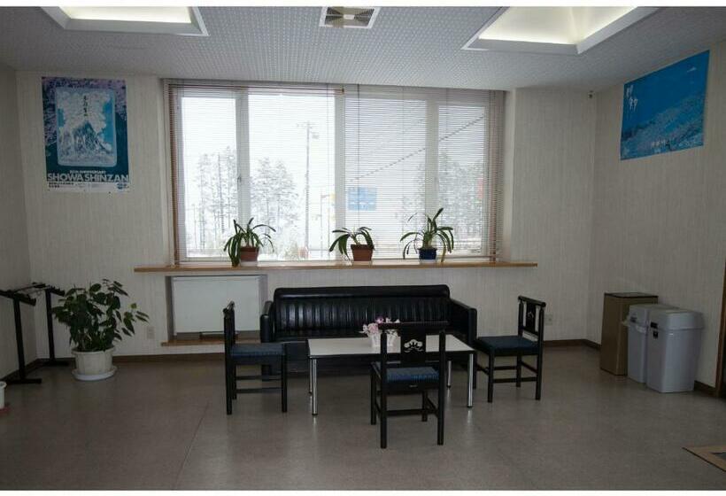 Pensjonat ホテル中の島別館