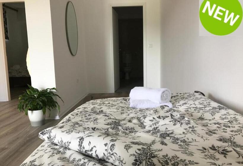 פנסיון 16 Lakes Guesthouse