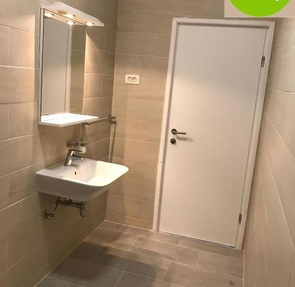 פנסיון 16 Lakes Guesthouse