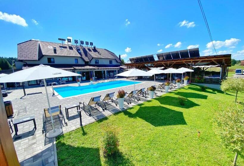 פנסיון 16 Lakes Guesthouse