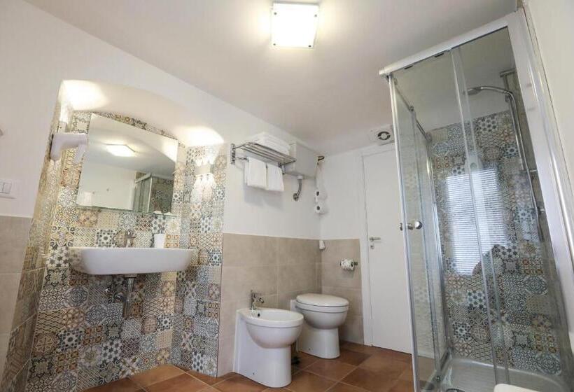 بنسيون Antico Borgo