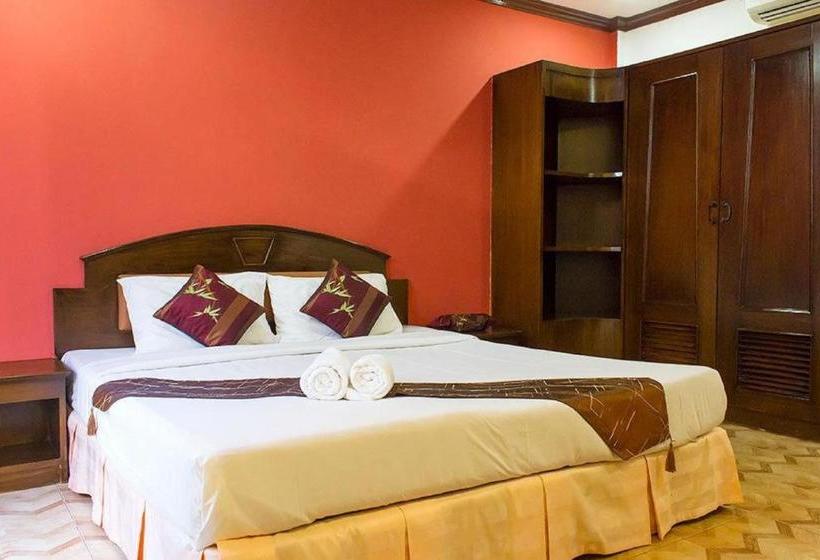 펜션 Baan Natacha Beachfront Guesthouse