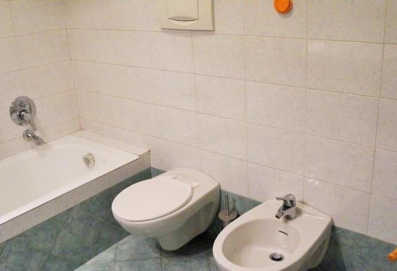 پانسیون Caravaggio Apartments