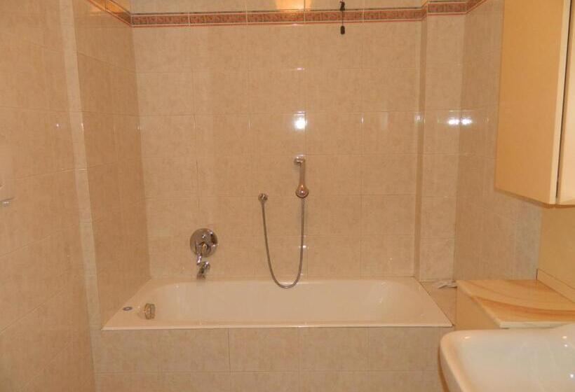 پانسیون Caravaggio Apartments