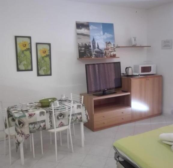 پانسیون Caravaggio Apartments