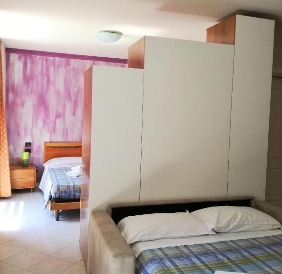 پانسیون Caravaggio Apartments