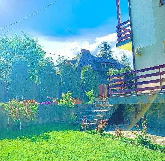 Пансион Casa Ador