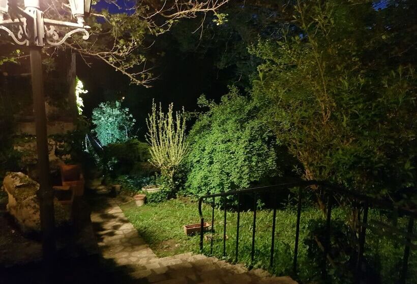 بنسيون Chambres D'hôtes Le Menestrel