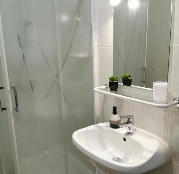 بنسيون Csabai Vendégház