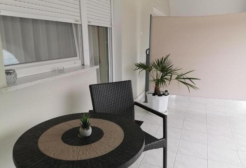 بنسيون Csabai Vendégház