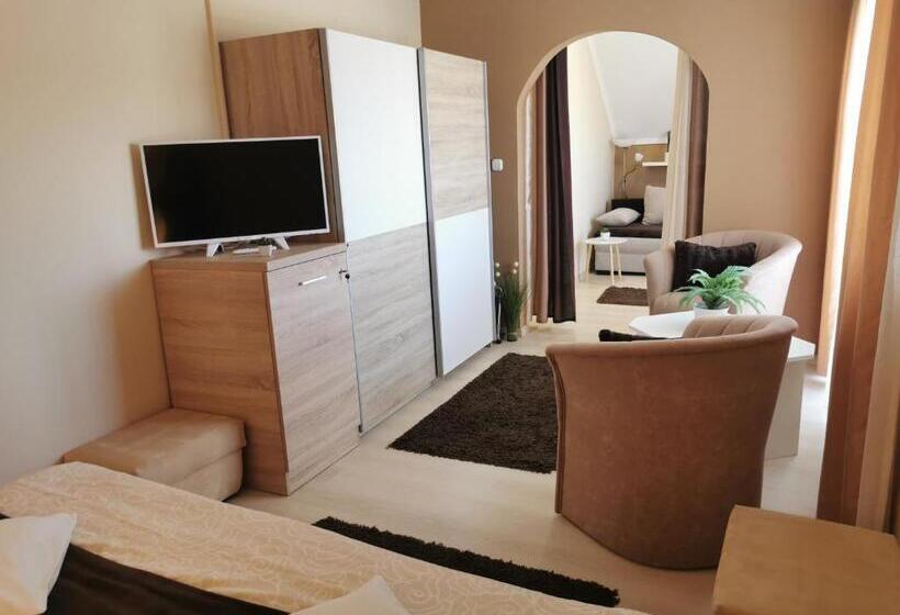 ペンション Csabai Vendégház