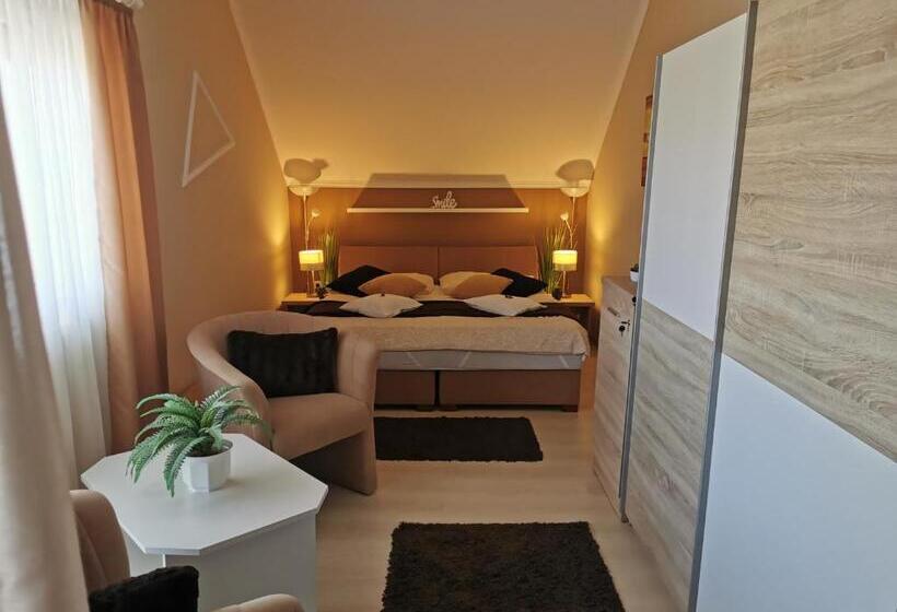 بنسيون Csabai Vendégház