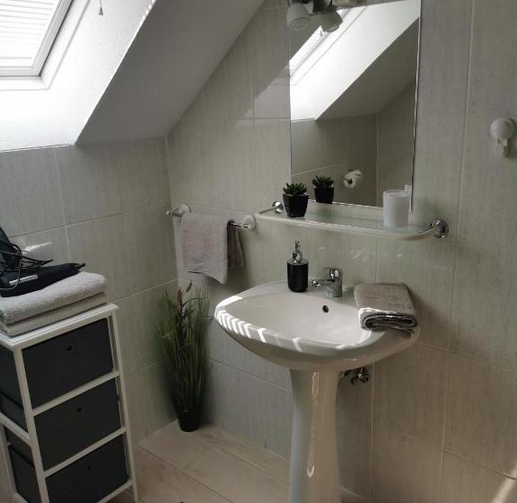 بنسيون Csabai Vendégház