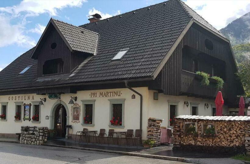 پانسیون Gostilna Pri Martinu