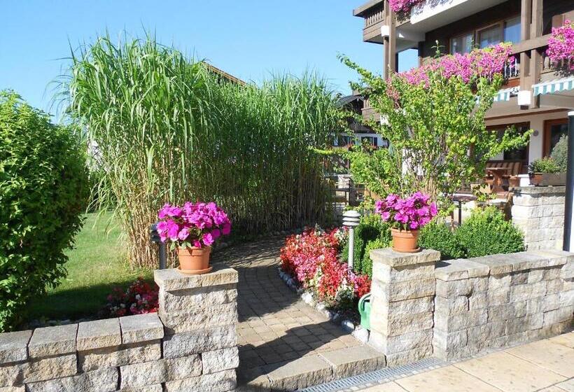 پانسیون Gästehaus Weißes Rössl