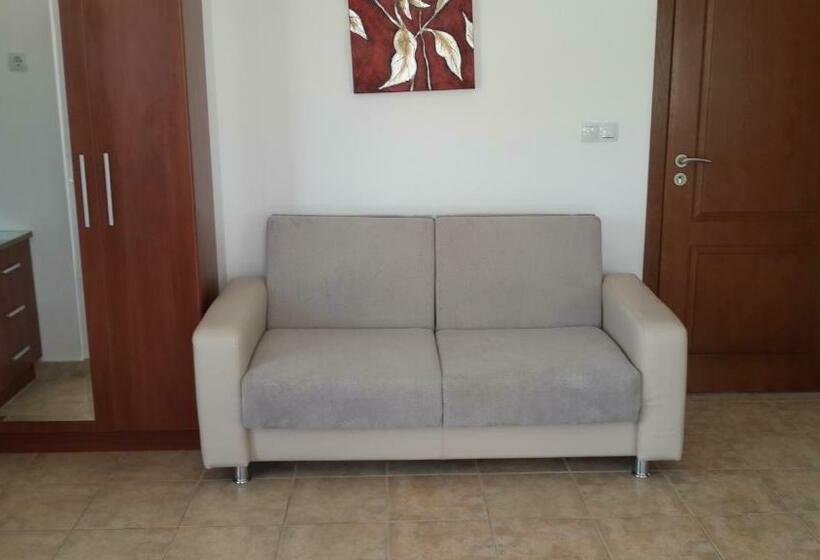 펜션 Guest House Donchevi