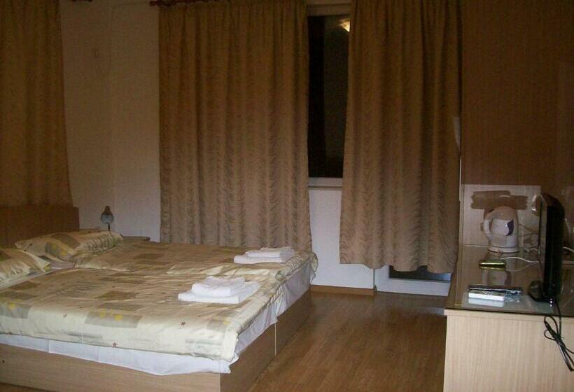 펜션 Guest House Donchevi