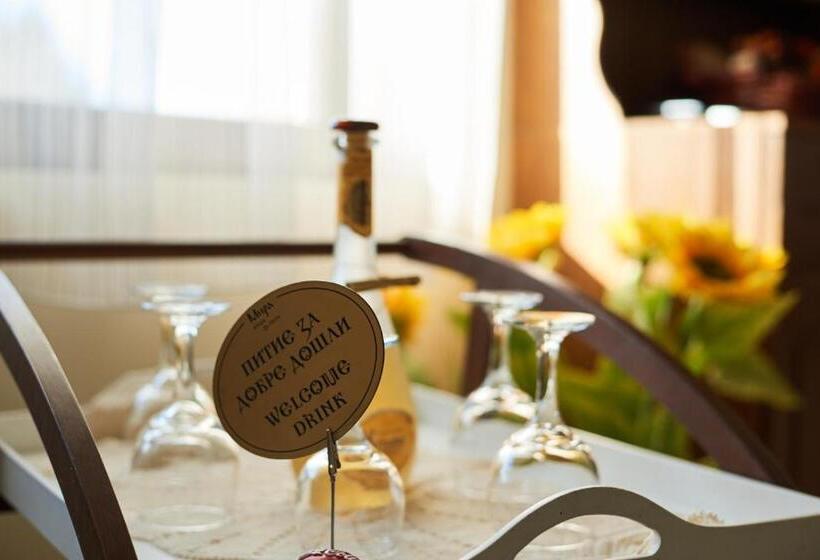 پانسیون Guest House Mira