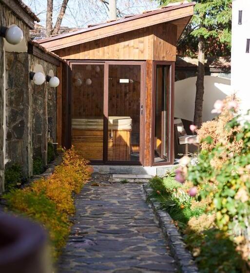 پانسیون Guest House Mira