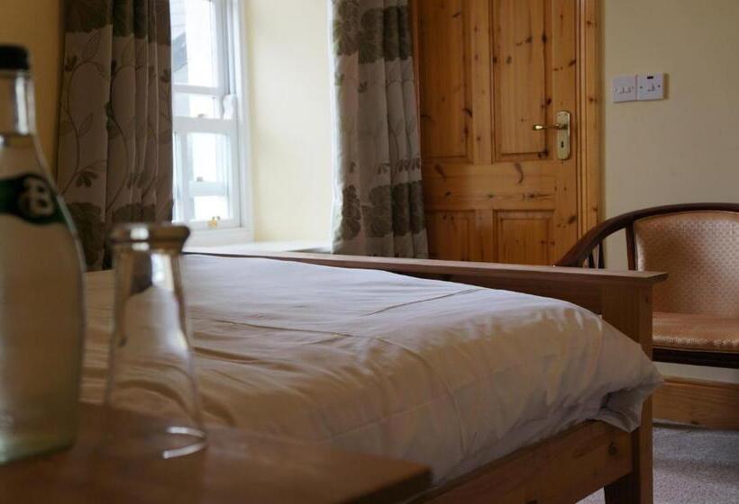 بنسيون Jacksons Restaurant And Accommodation