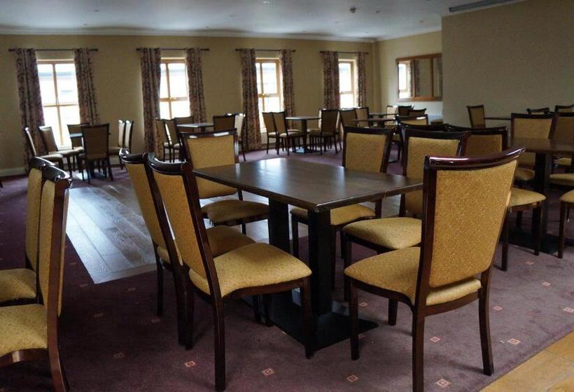 بنسيون Jacksons Restaurant And Accommodation