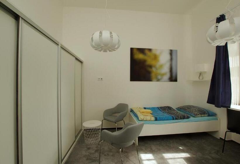 بنسيون Koleje Zamecek