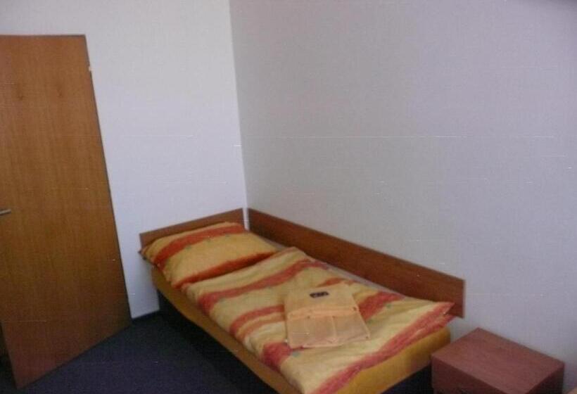 بنسيون Koleje Zamecek