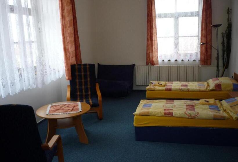 بنسيون Koleje Zamecek