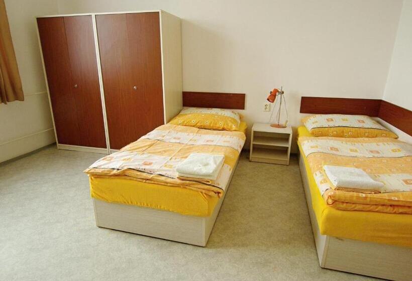 بنسيون Koleje Zamecek