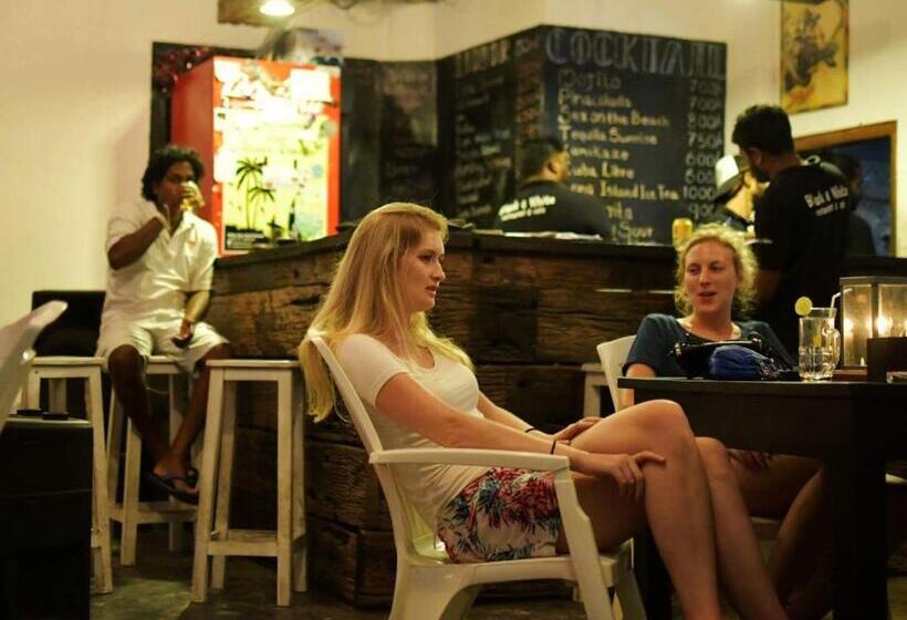 פנסיון Little Villa