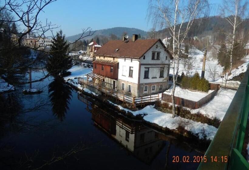 پانسیون Maxova Bouda