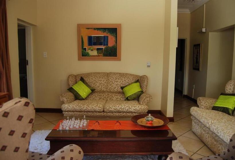 Пансион Muckleneuk Guest House