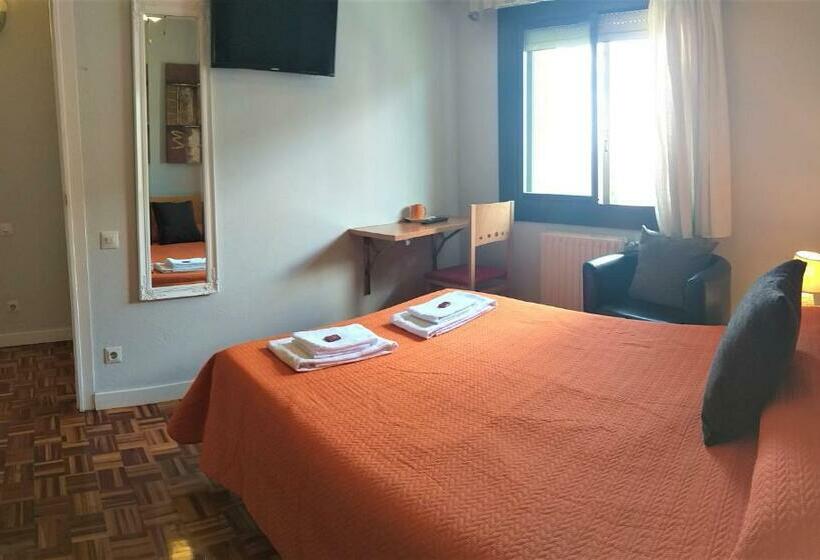 Pensión Pamplonabeds