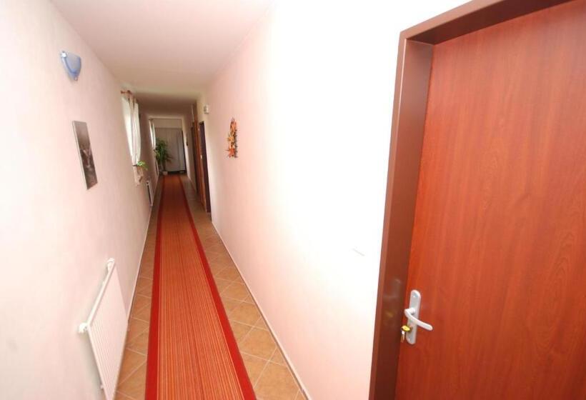 ペンション Penzion Lipno Jantar