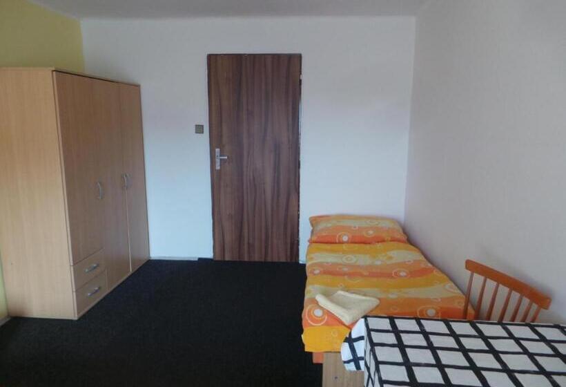 ペンション Penzion Tomy Pihlov