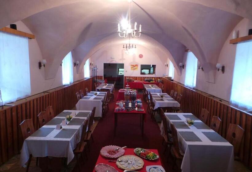 ペンション Penzion Tomy Pihlov