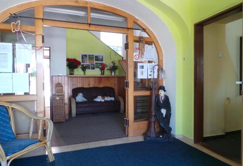 ペンション Penzion Tomy Pihlov