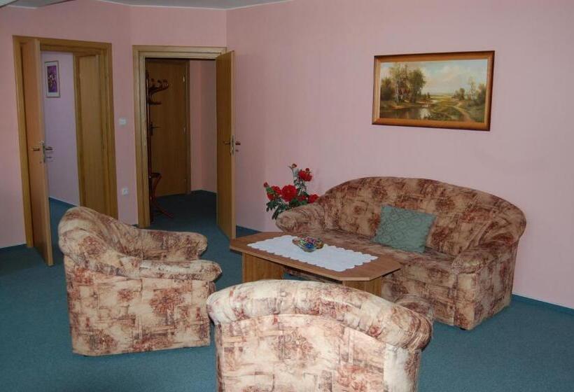 펜션 Penzion U Zvonu