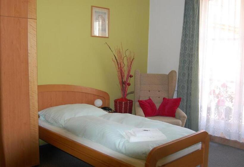 펜션 Penzion U Zvonu